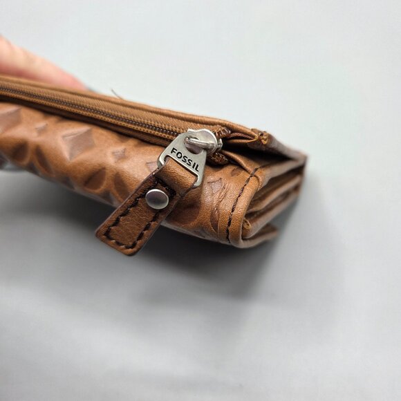 Fossil Brown Leather Embossed Trifold Wallet - Picture 4 of 10